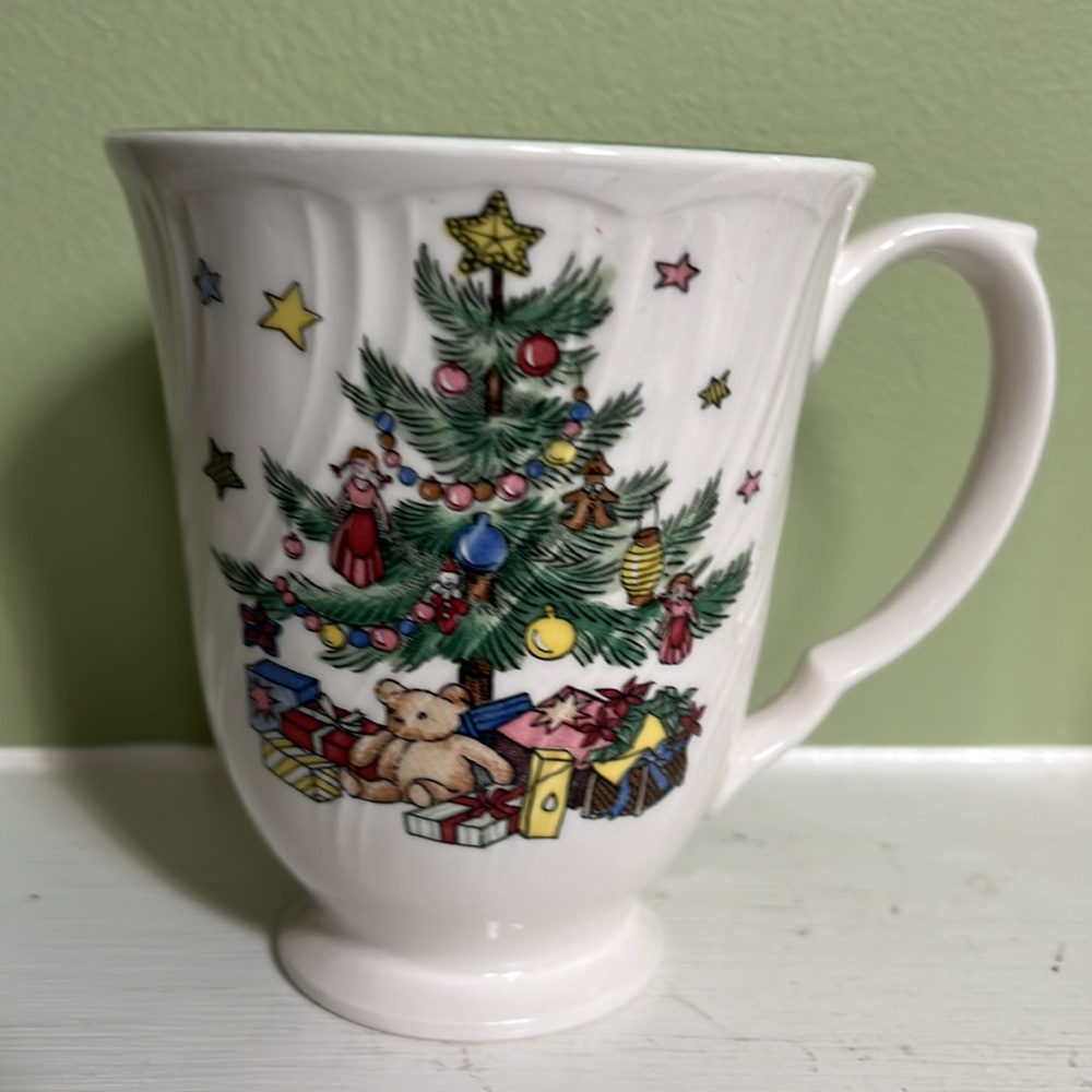 Vintage Nikko Happy Holidays Footed Mug Discontinued!
